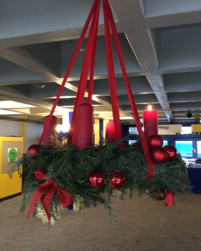 Adventskranzbinden an unserer Schule