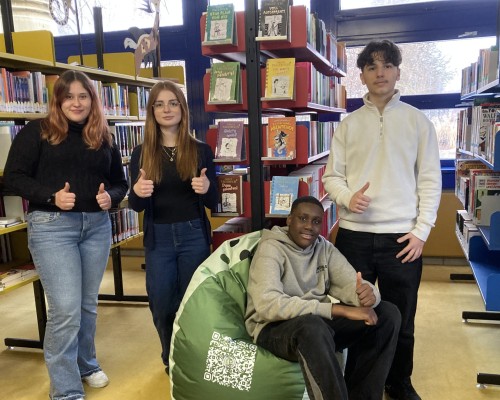 Sitzsack mit Stil: Unser neuer Leseplatz in der Sch&uuml;lerb&uuml;cherei