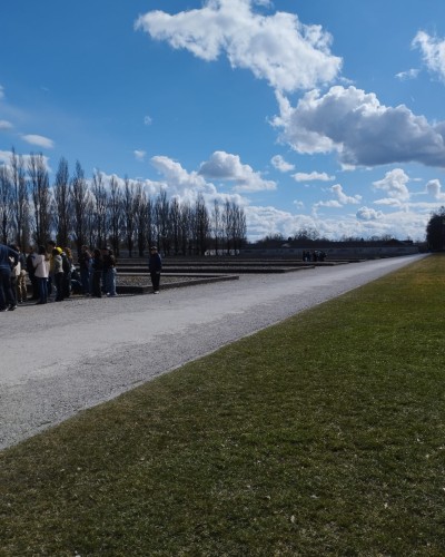 Zur&uuml;ckblicken, nicht vergessen: Eindr&uuml;cke aus Dachau